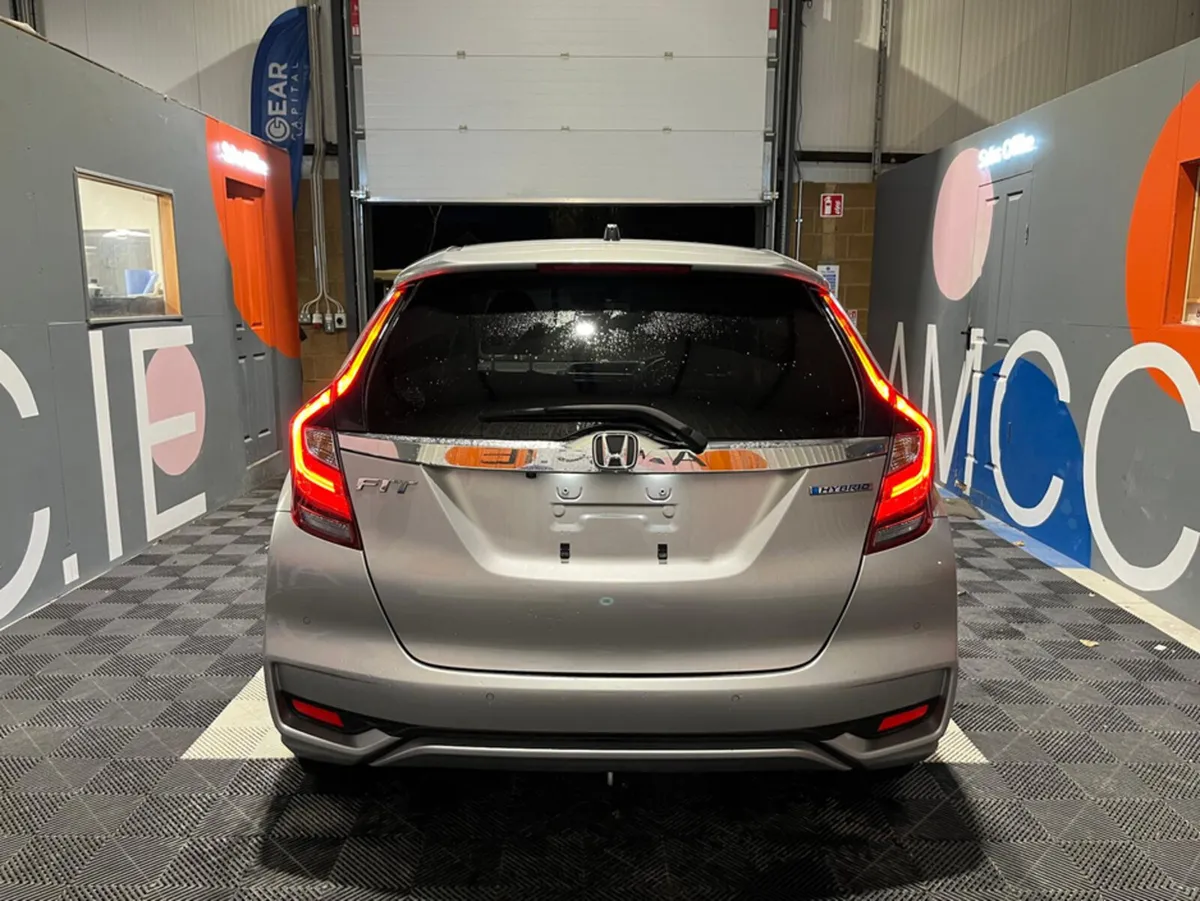 Honda Fit Honda Fit Hybrid Automatic - Self Chargi - Image 3