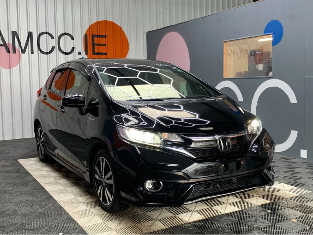 Honda Fit AUTOMATIC 1.5 HYBRID / 69k KMs / Adaptiv - Image 1