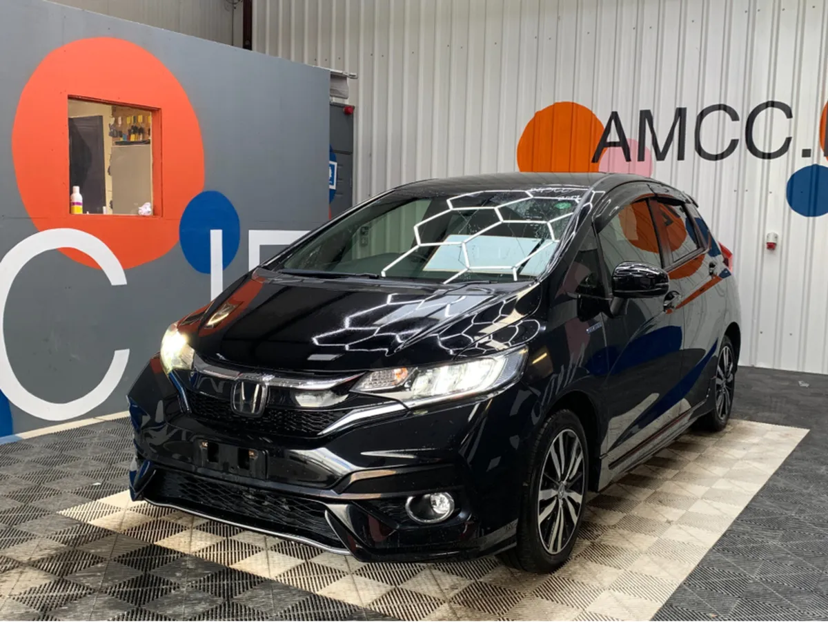 Honda Fit AUTOMATIC 1.5 HYBRID / 69k KMs / Adaptiv - Image 3