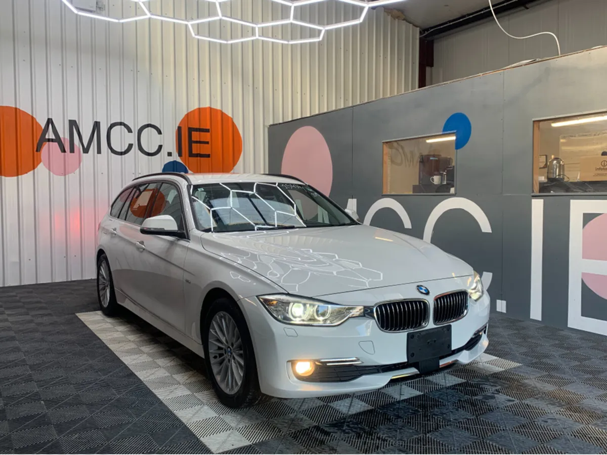 BMW 3-Series 320d TOURING LUXURY / 85k KMs / Adapt - Image 1