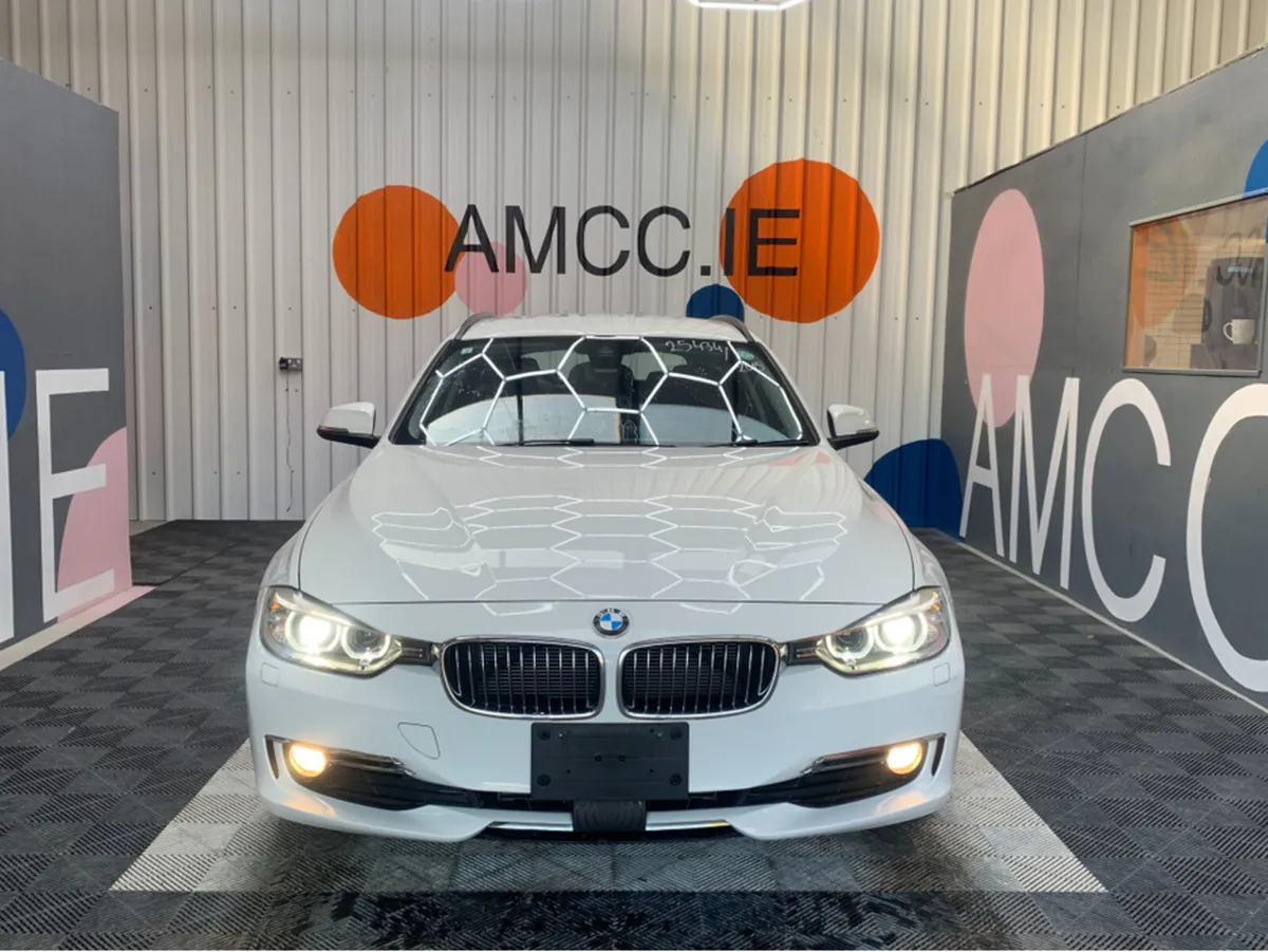 BMW 3-Series 320d TOURING LUXURY / 85k KMs / Adapt - Image 2