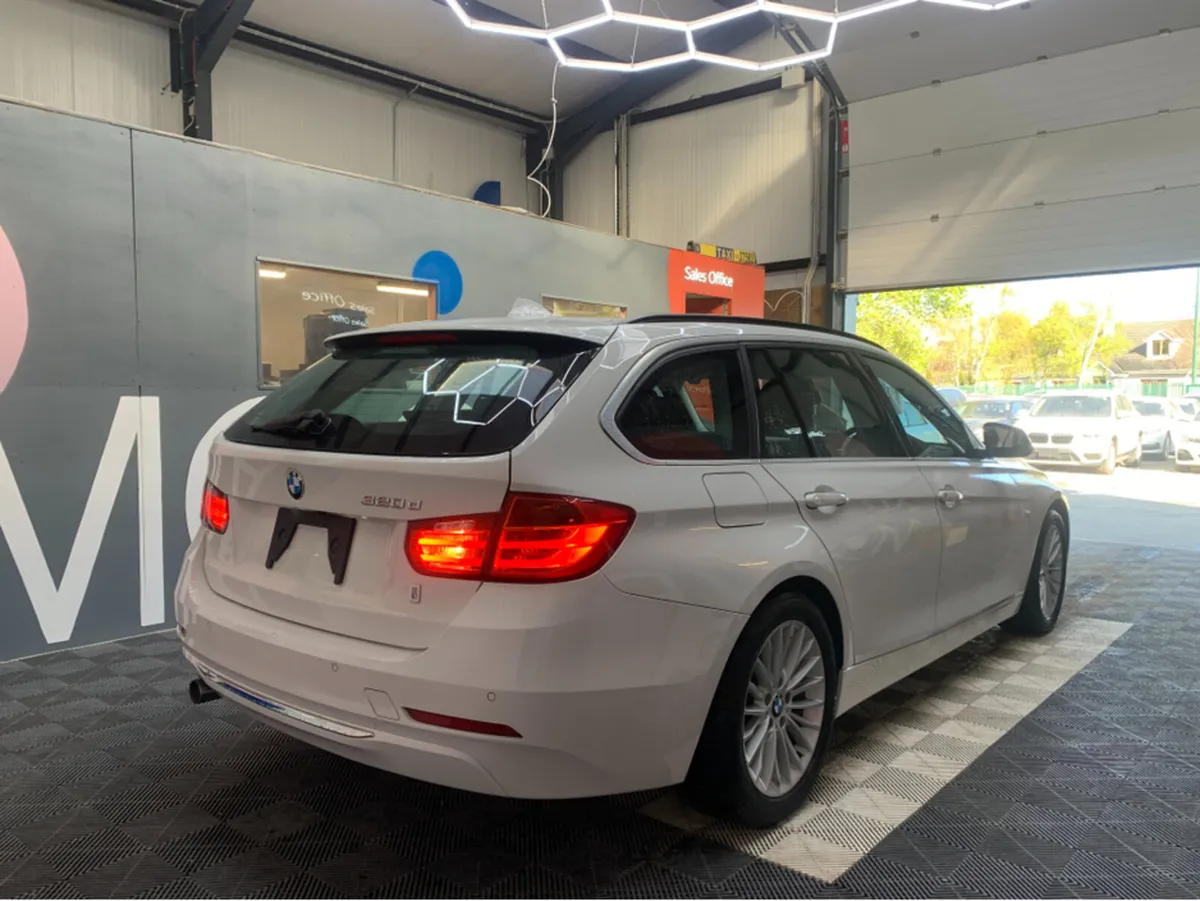 BMW 3-Series 320d TOURING LUXURY / 85k KMs / Adapt - Image 4