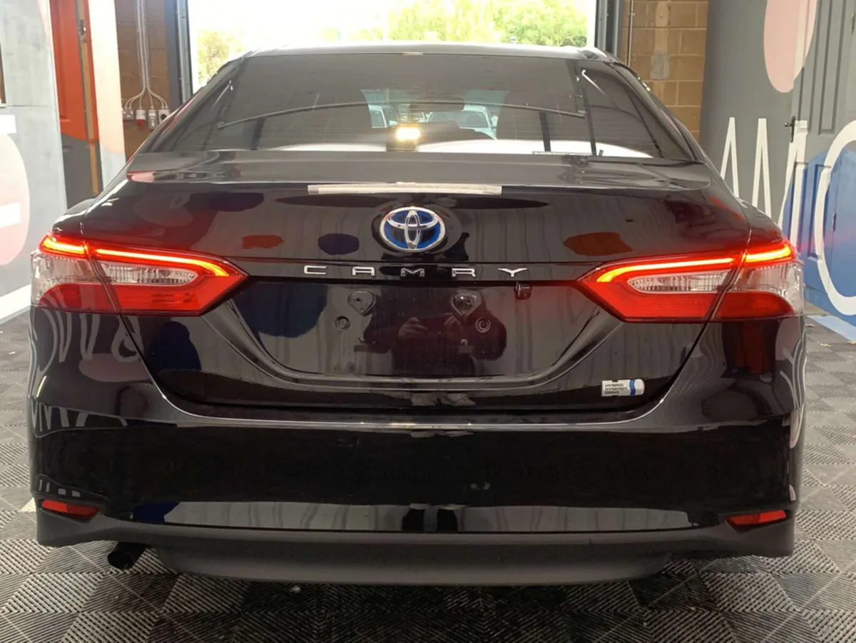 Toyota Camry Toyota Camry 2.5 Hybrid / 44k KMs / R - Image 3