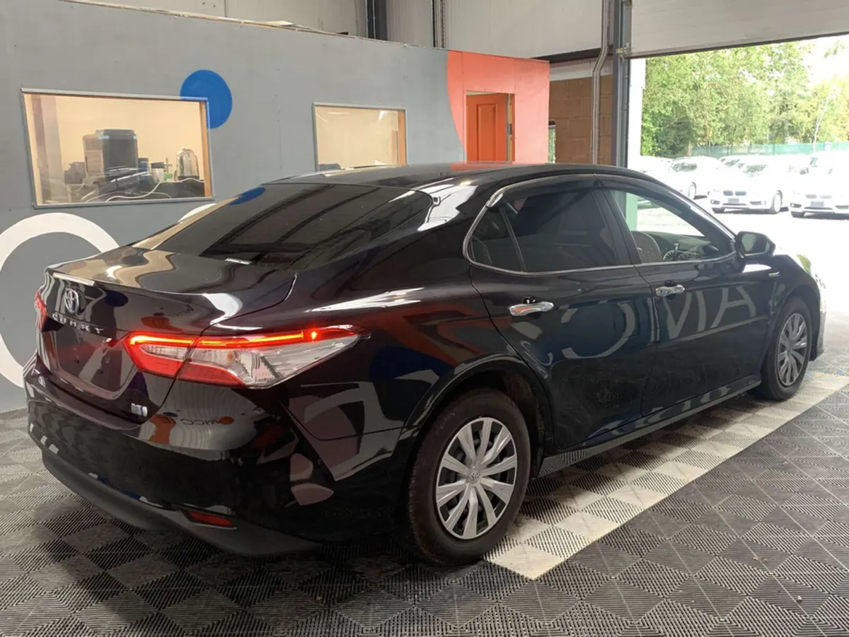 Toyota Camry Toyota Camry 2.5 Hybrid / 44k KMs / R - Image 4