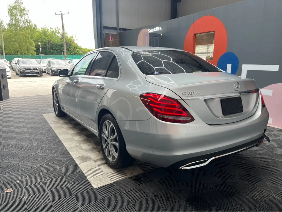 Mercedes-Benz C-Class C 180 / 25k KMs / HEATED SEA - Image 4