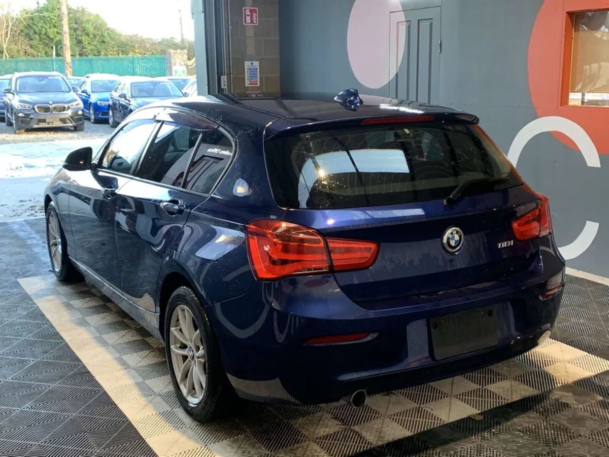 BMW 1-Series BMW 1 Series Automatic 118I Style / 3 - Image 3