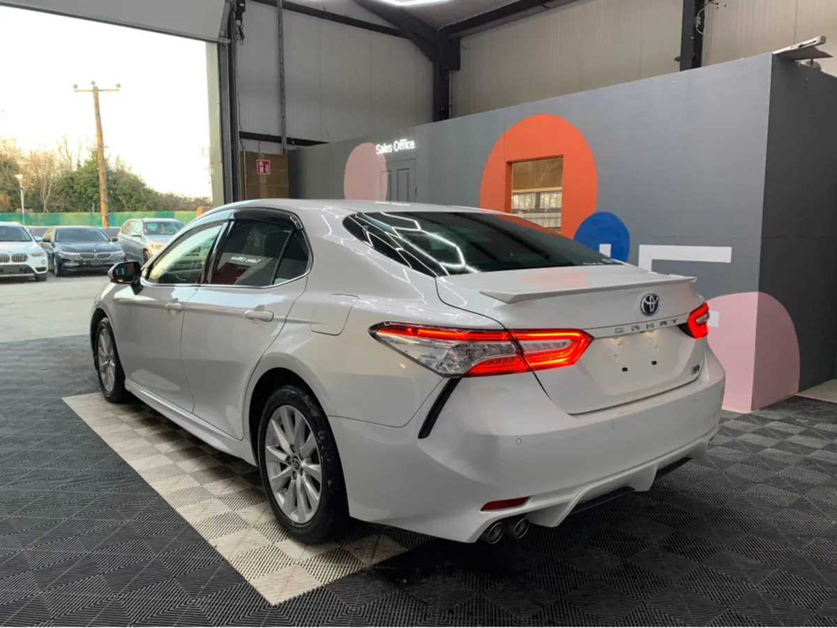 Toyota Camry 2.5 HYBRID WS Top Spec / Leather Seat - Image 4
