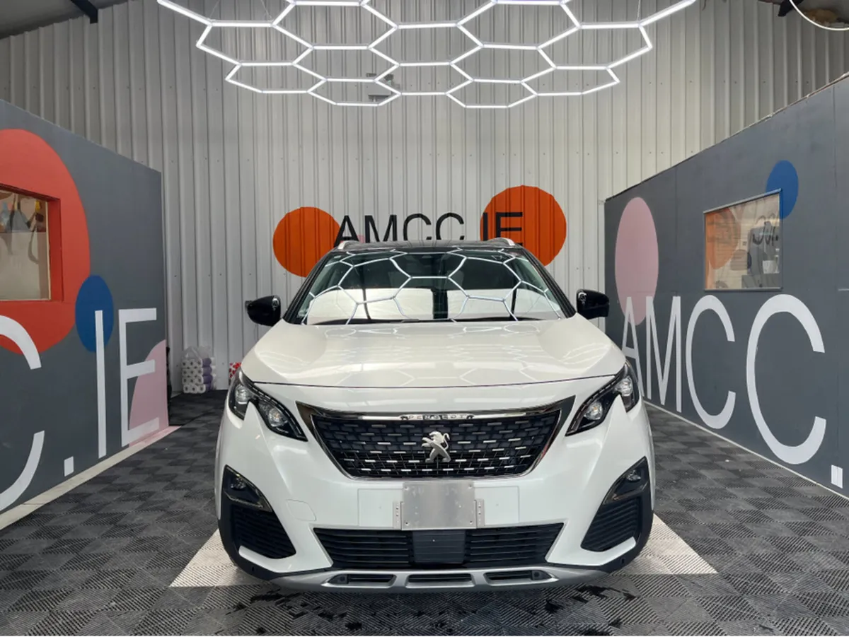 Peugeot 5008 1.6 PETROL / 68k KMs / REVERSE CAMERA - Image 2