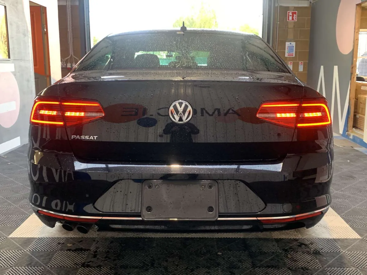 Volkswagen Passat TDI Elegance Line/61k KMS/Heated - Image 4