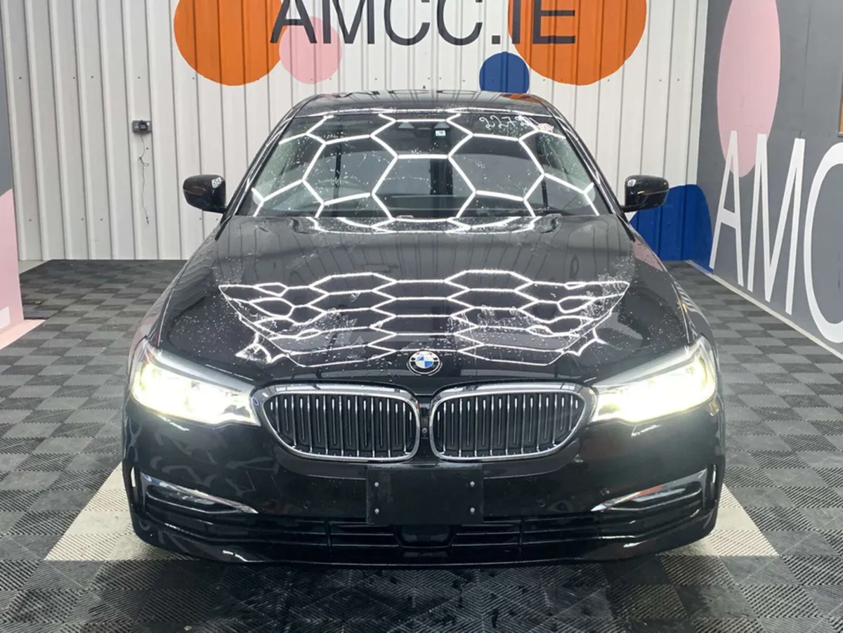 BMW 5-Series BMW 523D Luxury Automatic / Leather S - Image 2