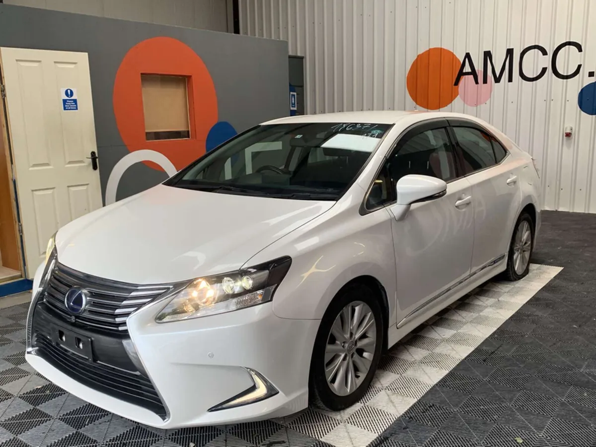 Lexus HS ONLY €16950! Lexus HS250H Hybrid 2.4 / Re - Image 2