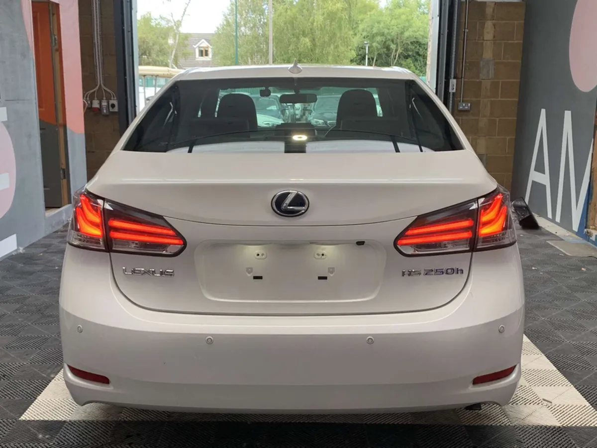 Lexus HS ONLY €16950! Lexus HS250H Hybrid 2.4 / Re - Image 3