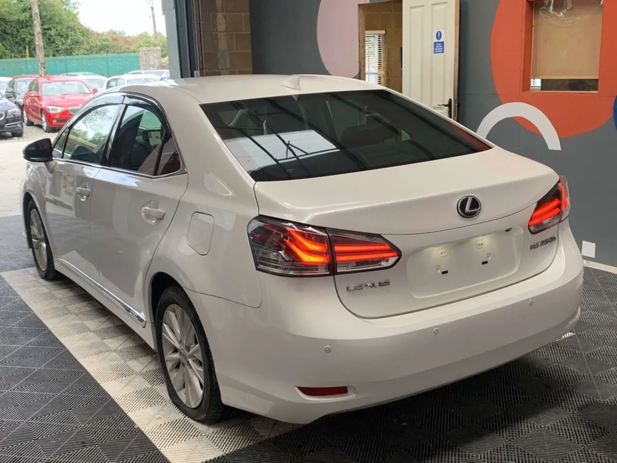 Lexus HS ONLY €16950! Lexus HS250H Hybrid 2.4 / Re - Image 4