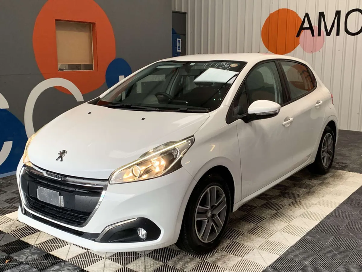 Peugeot 208 1.2 Petrol Manual  / 57k KMs / Peugeot - Image 3
