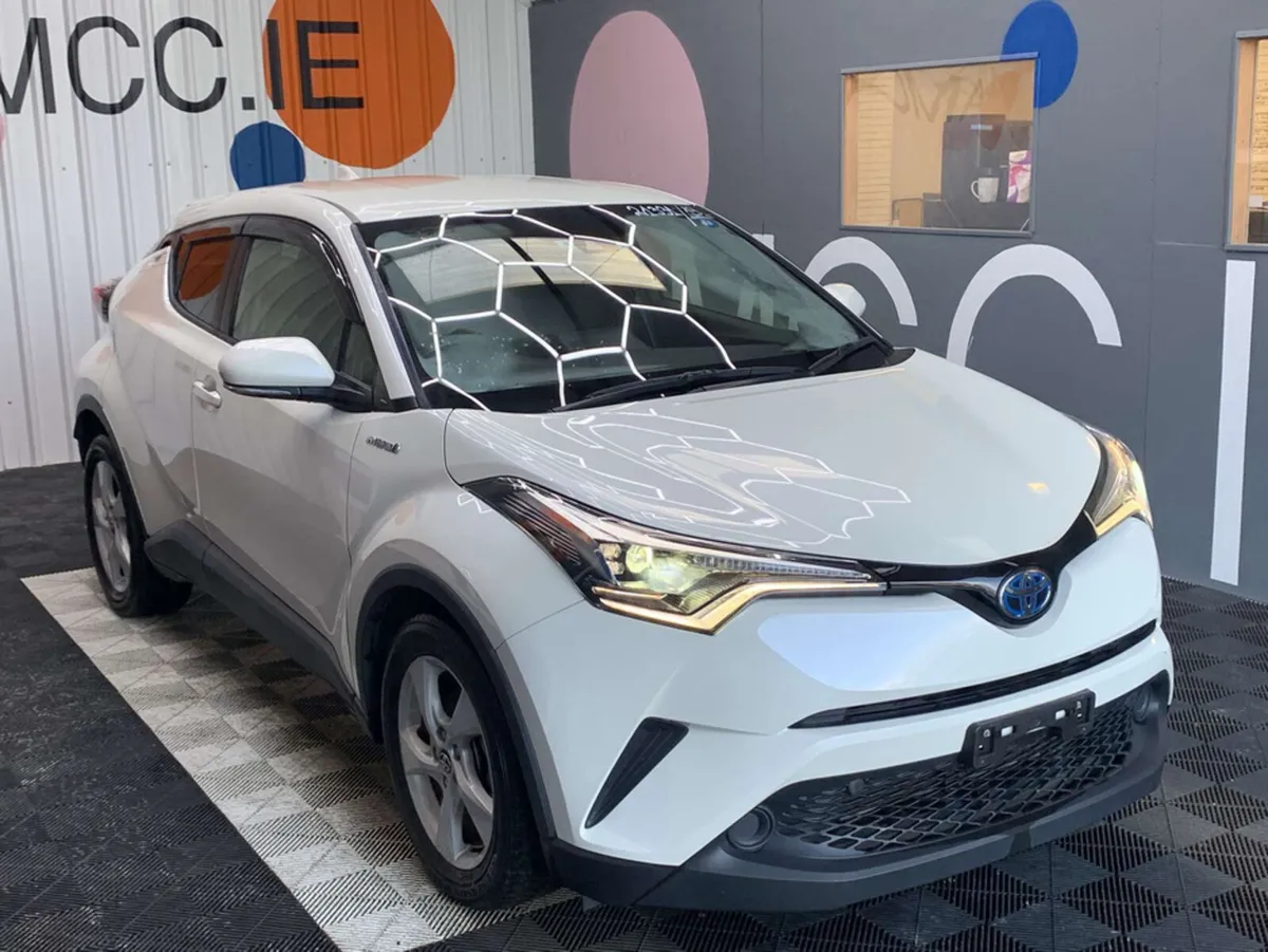 Toyota C-HR Toyota C-HR 1.8 Hybrid / Reverse Camer - Image 1