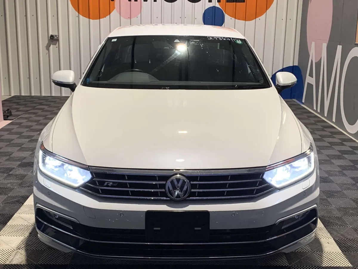 Volkswagen Passat VW Passat 2.0 TSI R-Line Automat - Image 2
