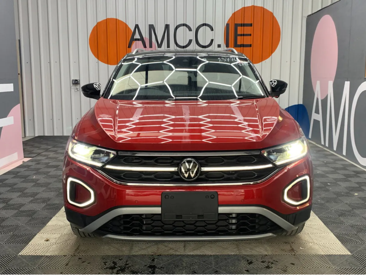 Volkswagen T-Roc TSI AUTOMATIC / 18k KMs / Adaptiv - Image 3