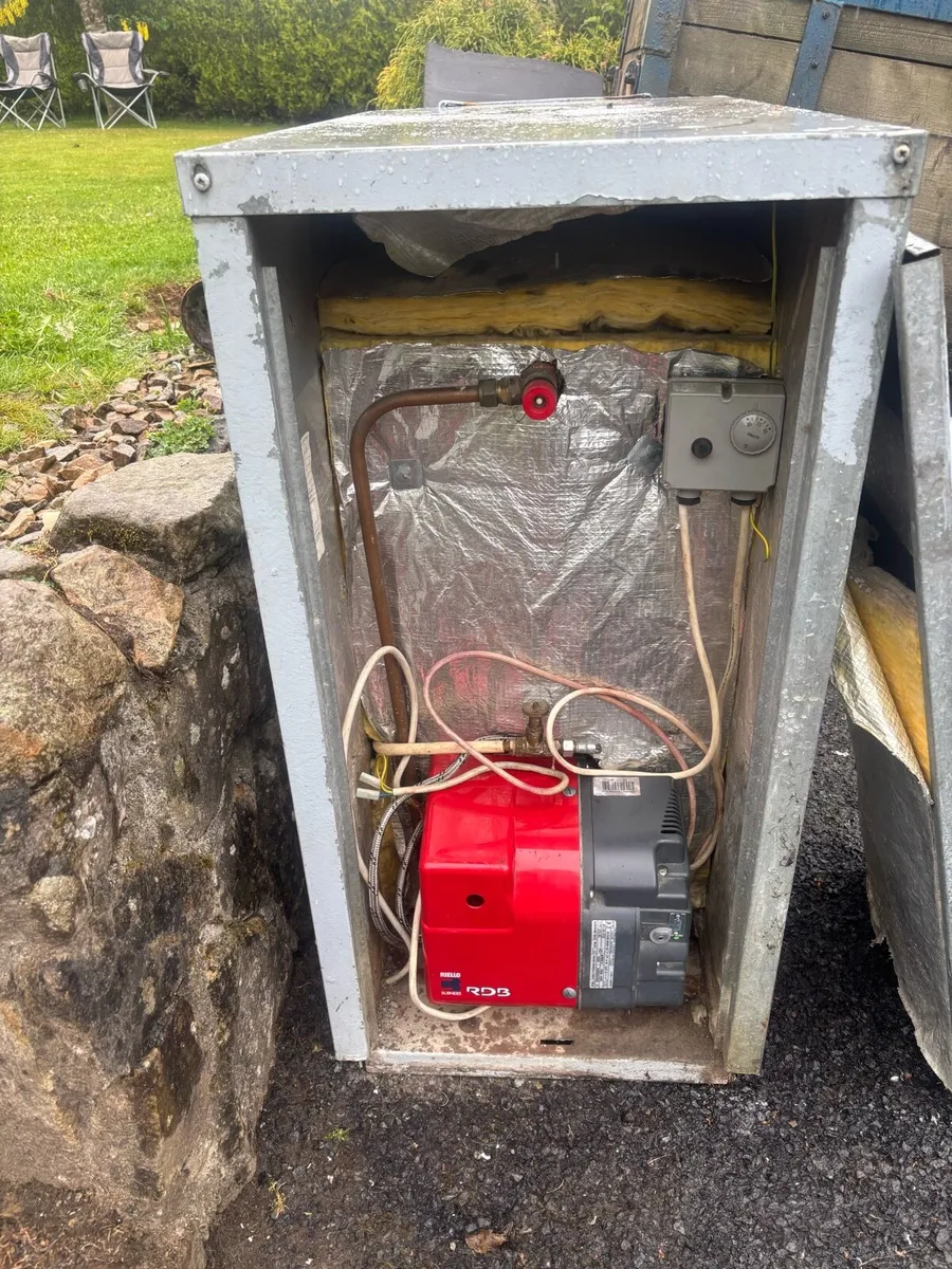 Grant 50/90 outdoor module oil boiler - Image 1