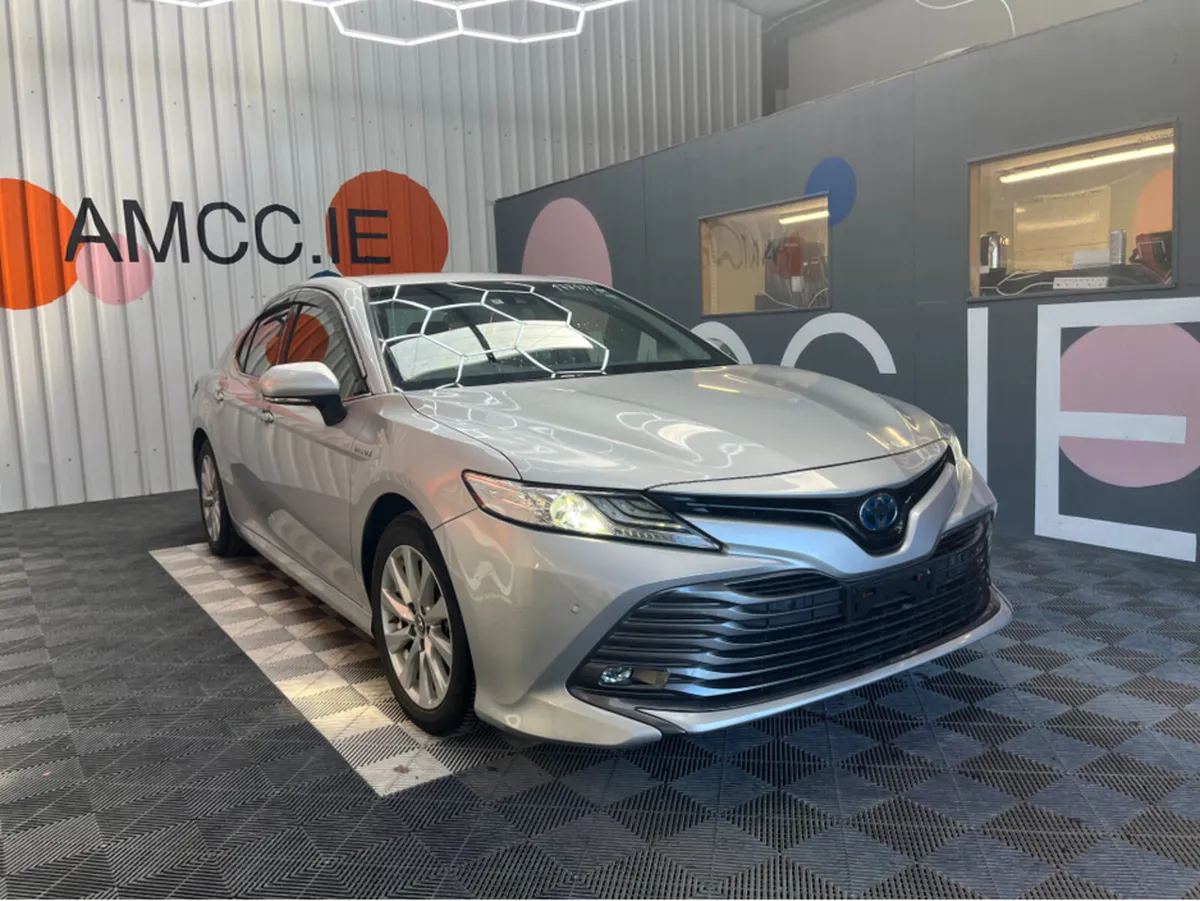 Toyota Camry TOYOTA CAMRY 2.5 HYBRID / 69k KMs / R - Image 1