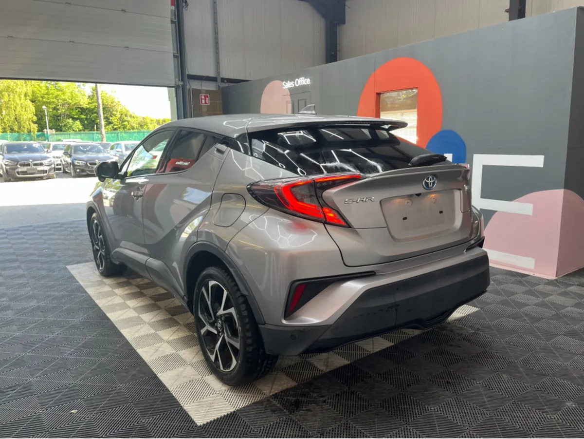 Toyota C-HR ONLY €19950 C-HR 1.8 HYRBID / 99k KMs - Image 4