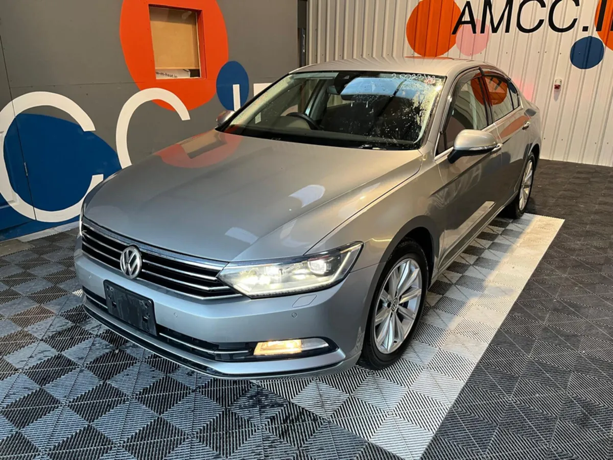 Volkswagen Passat VW Passat Automatic 1.4 Petrol / - Image 4