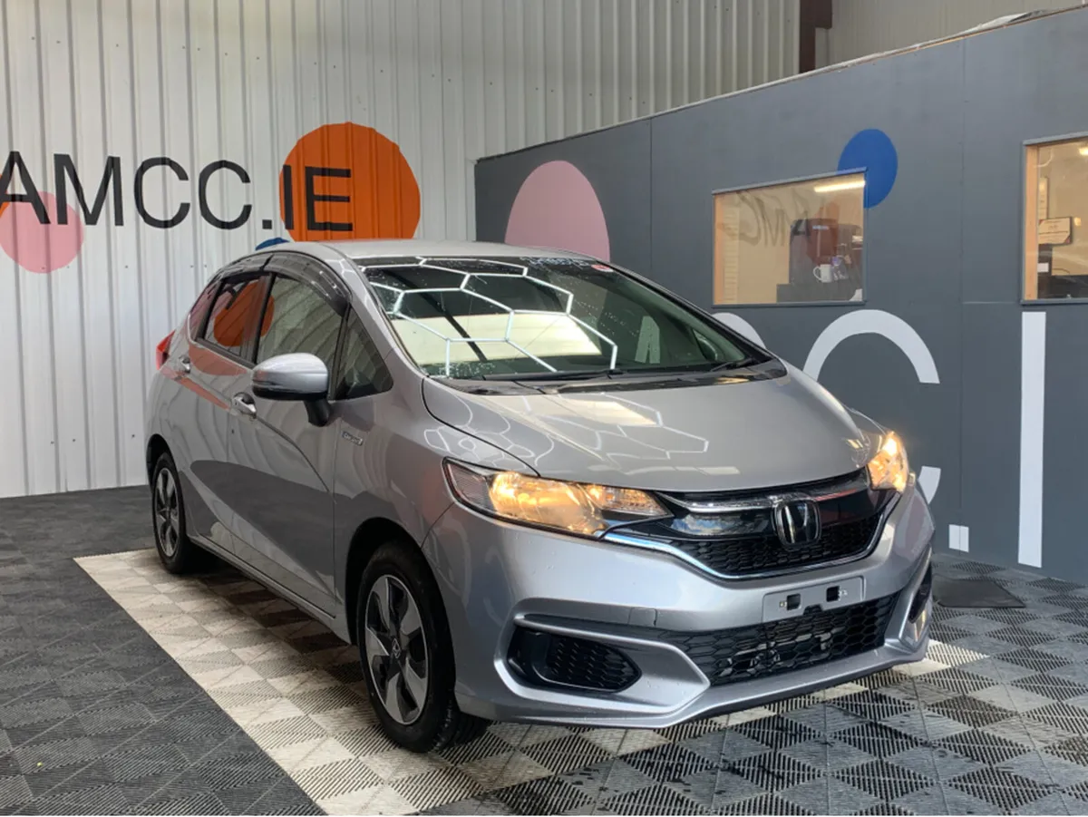 Honda Fit 1.5 HYBRID AUTOMATIC / 69k KMs / Adaptiv - Image 1
