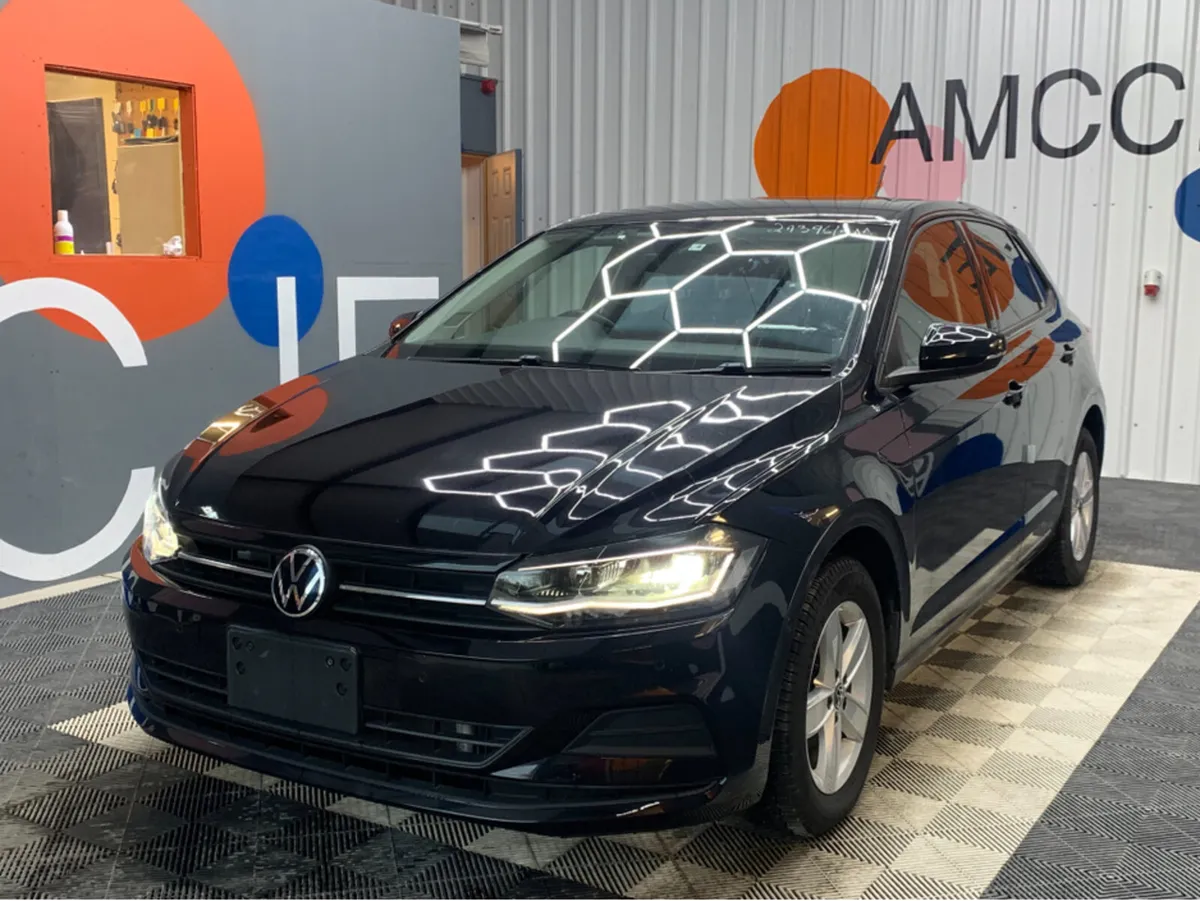 Volkswagen Polo TSI COMFORT LINE / 49k KMs / Autom - Image 3