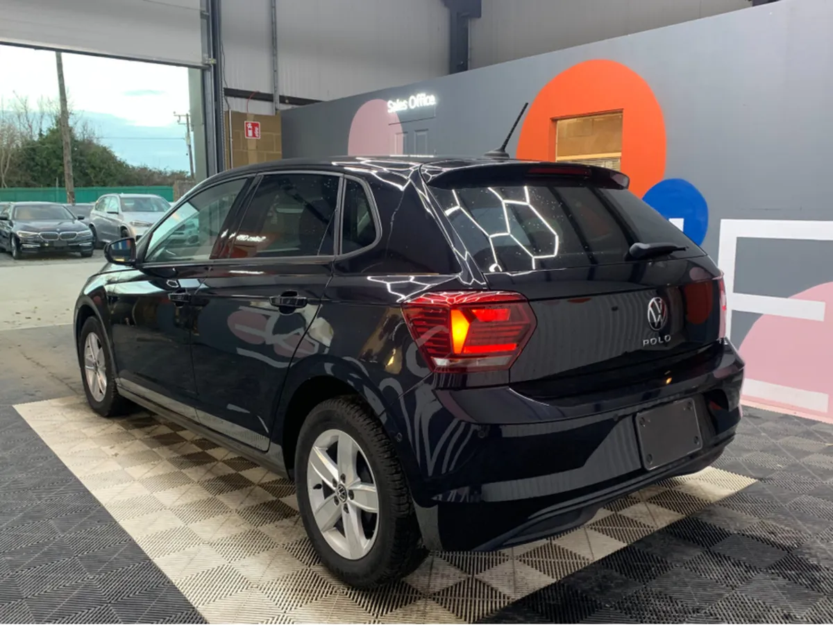 Volkswagen Polo TSI COMFORT LINE / 49k KMs / Autom - Image 4