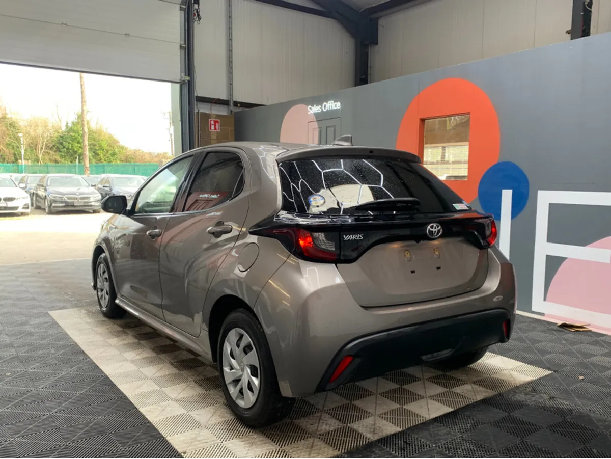 Toyota Yaris 1.0 PETROL / 94k KMs / Reverse Camera - Image 4