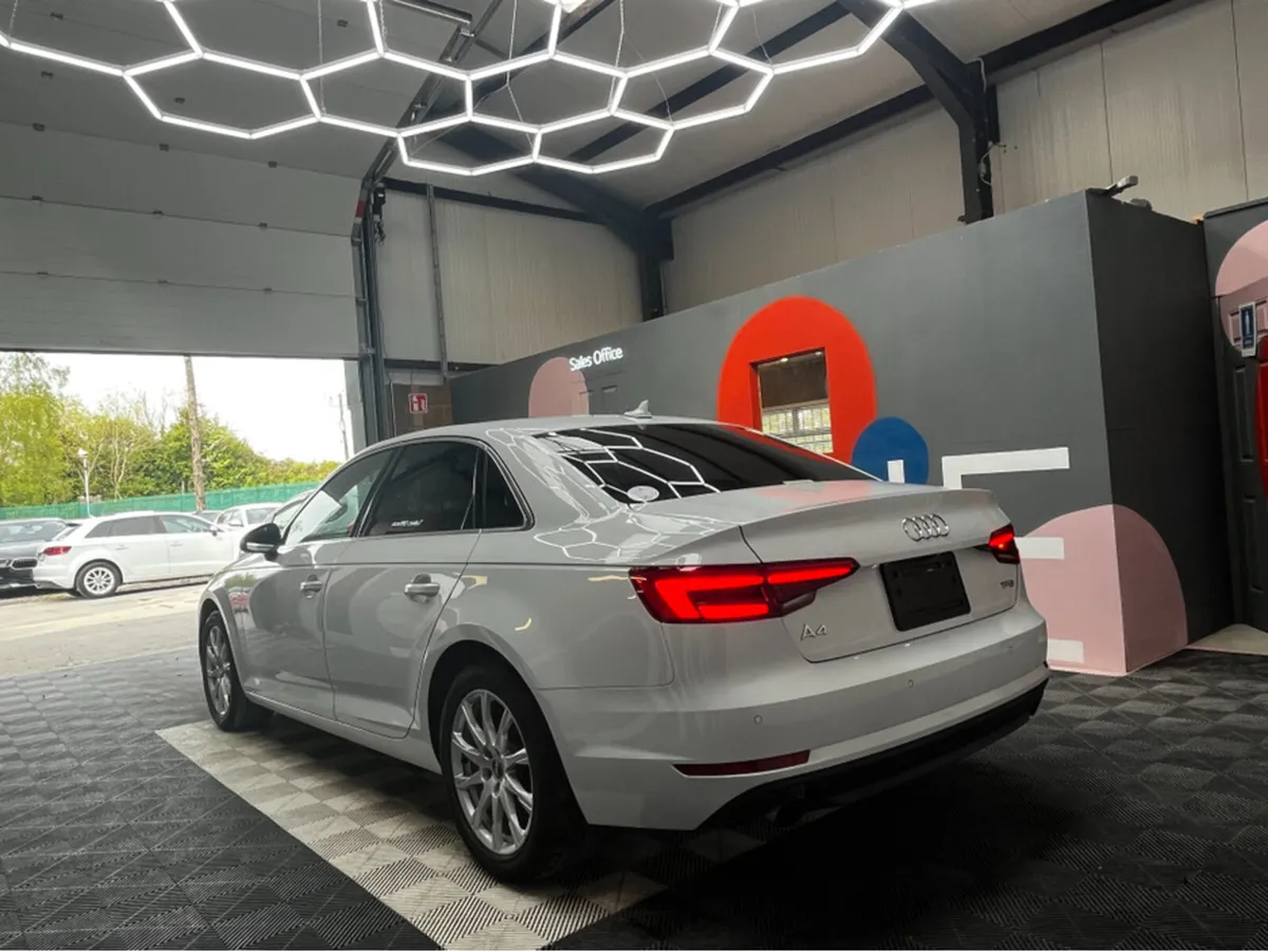 Audi A4 2.0 TFSI 88k KMs / Heated Seats/Reverse Ca - Image 4
