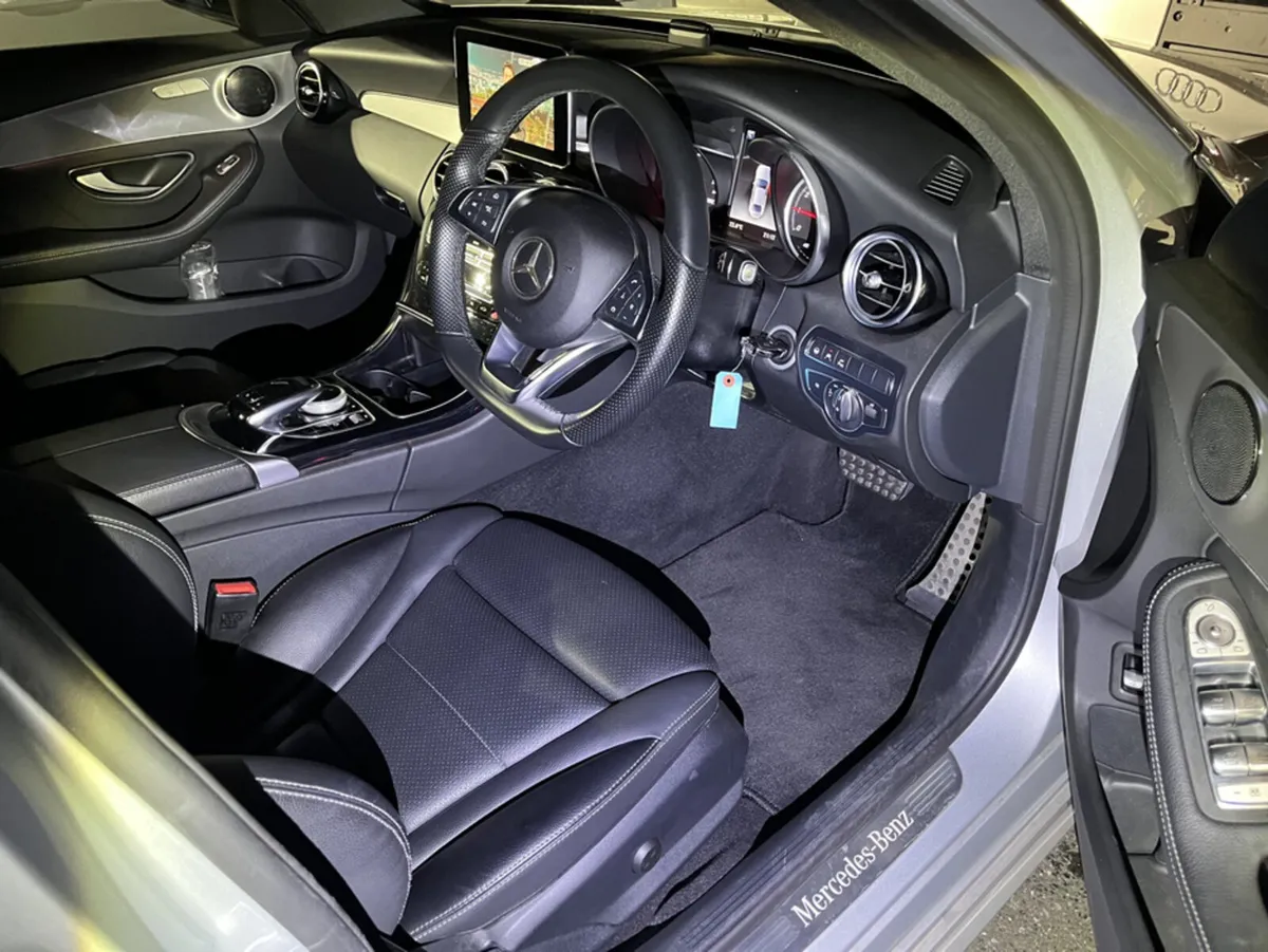 Mercedes-Benz C-Class C180 LAUREUS EDITION *Coming - Image 3