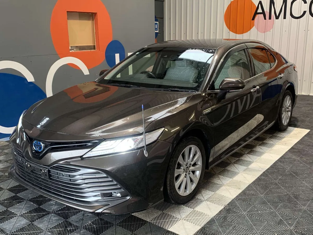 Toyota Camry Toyota Camry 2.5 Hybrid / Only 22k KM - Image 3