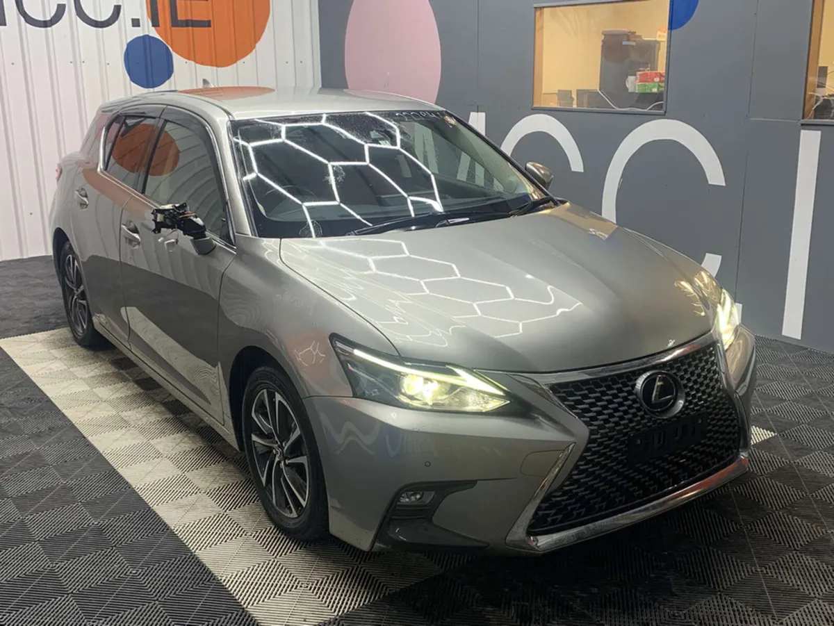 Lexus CT Lexus CT 200 h 1.8 Hybrid / Heated Leathe - Image 1