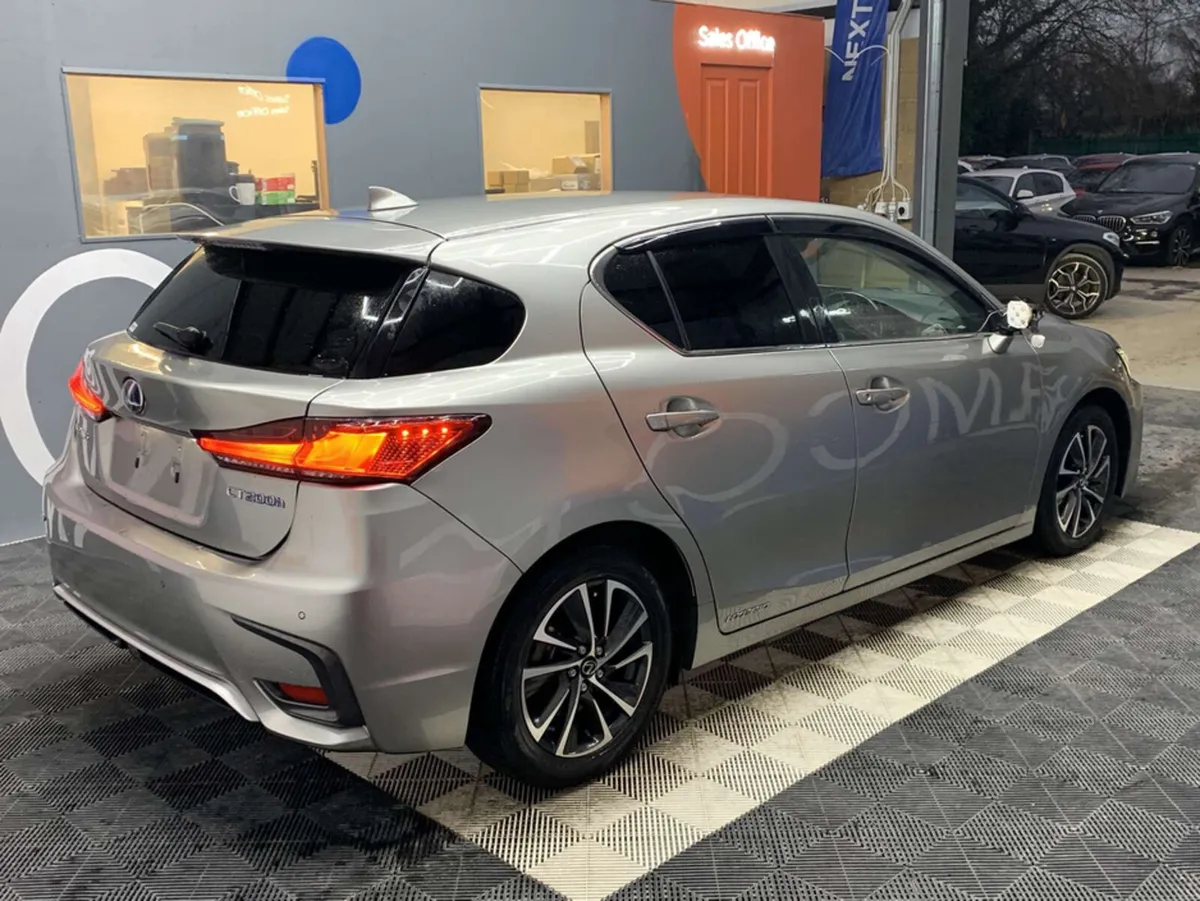 Lexus CT Lexus CT 200 h 1.8 Hybrid / Heated Leathe - Image 4