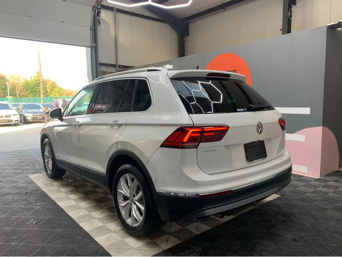 Volkswagen Tiguan TSI HIGH LINE / 70k KMs / Front - Image 4