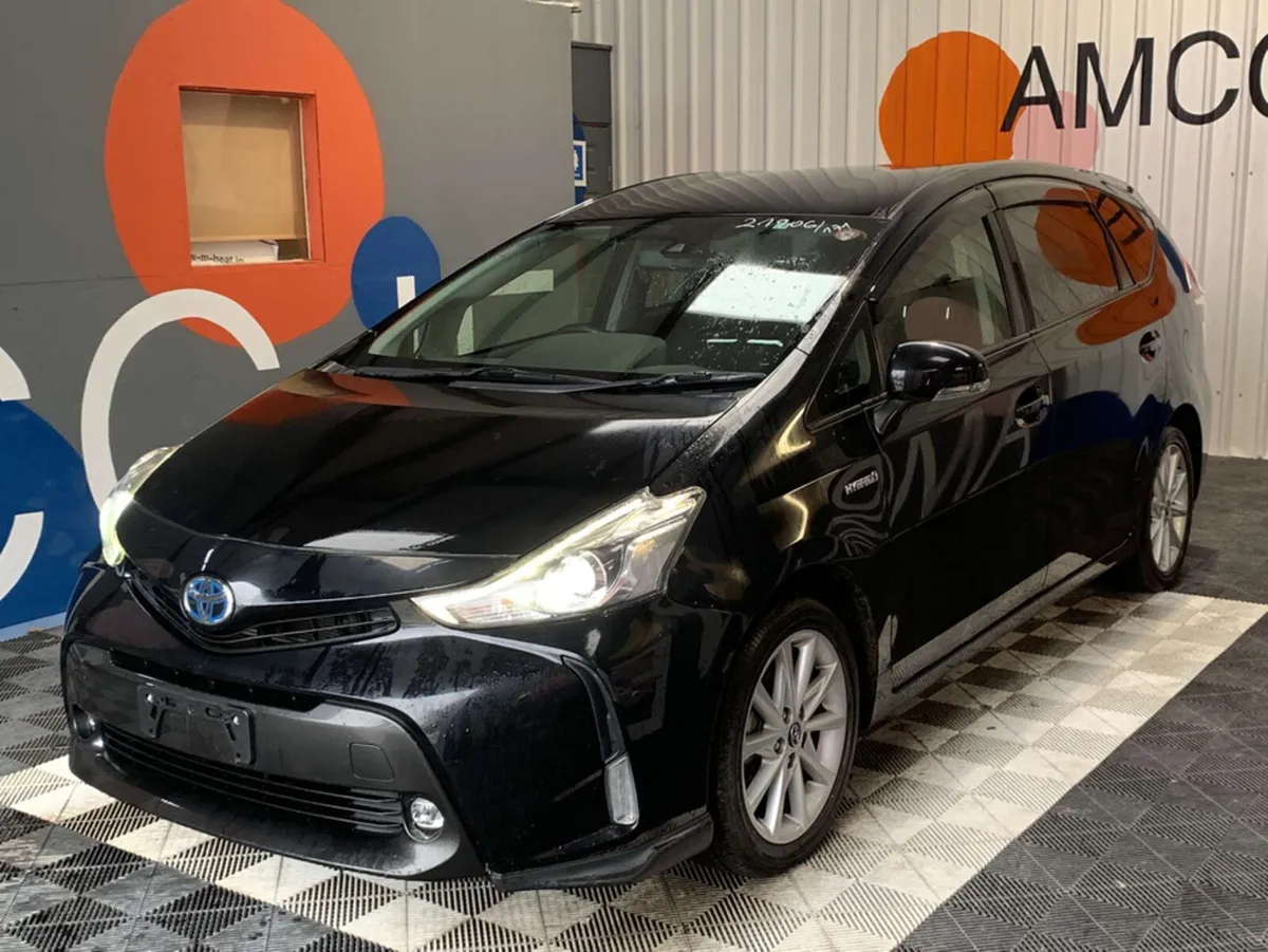 Toyota Prius Toyota Prius 7 Seater Hybrid / 43k KM - Image 3