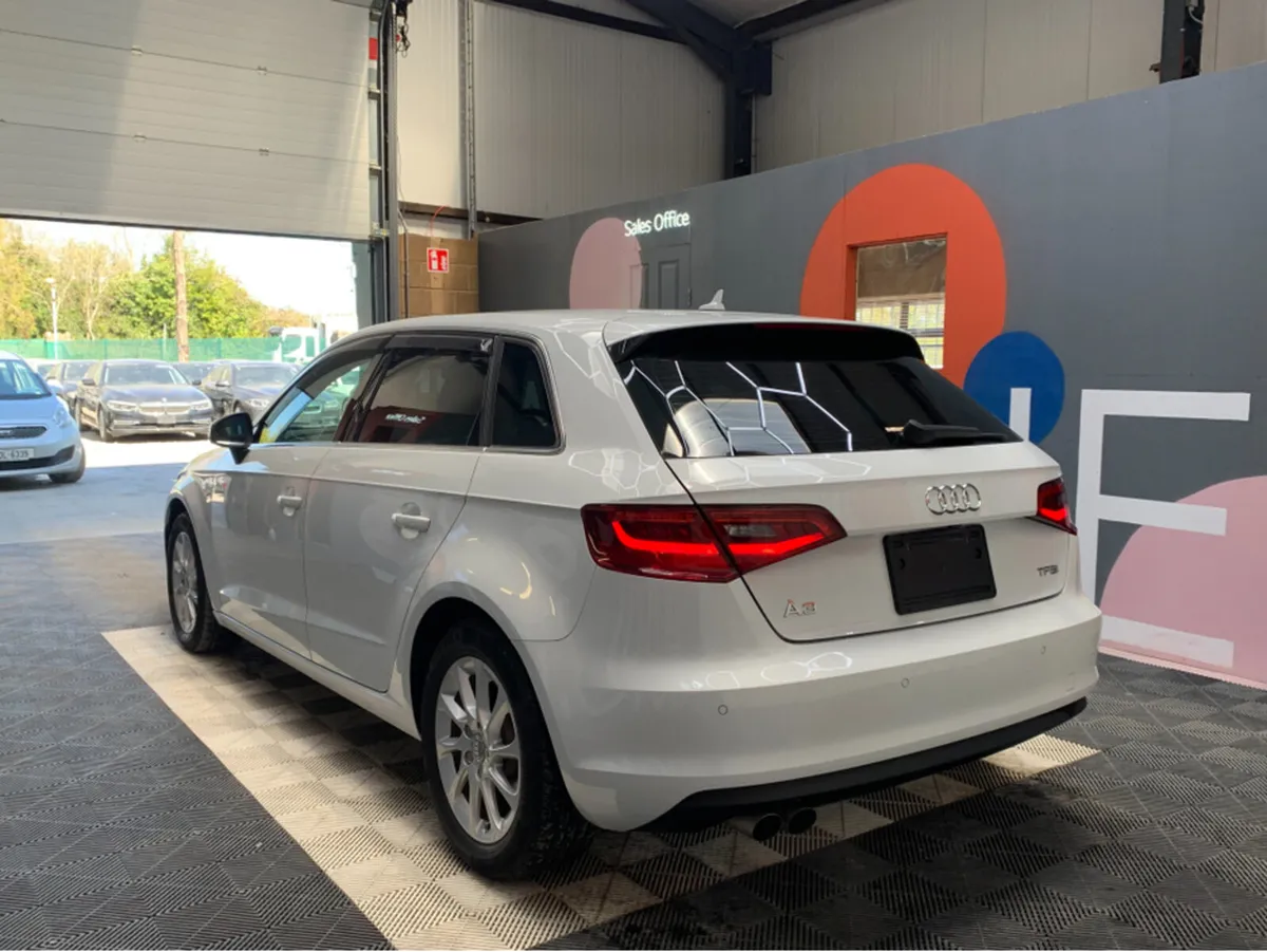 Audi A3 1.4 TFSI AUTOMATIC / 57k KMs / Heated Leat - Image 4