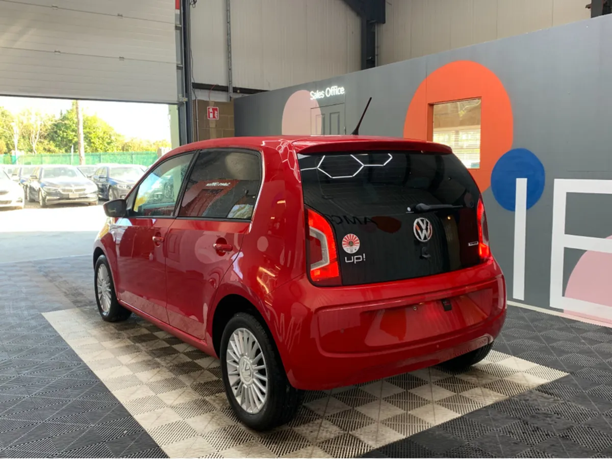 Volkswagen up! 1.0 PETROL AUTOMATIC / 49k KMs / He - Image 4