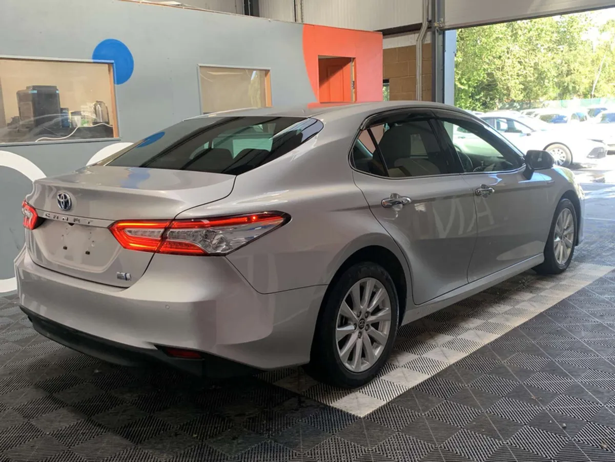 Toyota Camry Toyota Camry 2.5 Hybrid / 69k KMs / C - Image 4