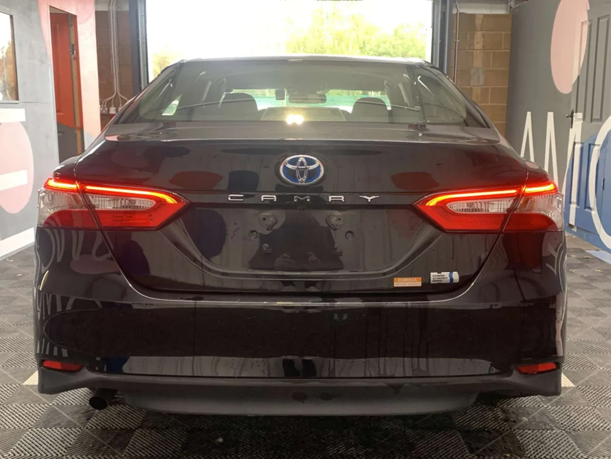 Toyota Camry Toyota Camry 2.5 Hybrid /29k KMs / Re - Image 3
