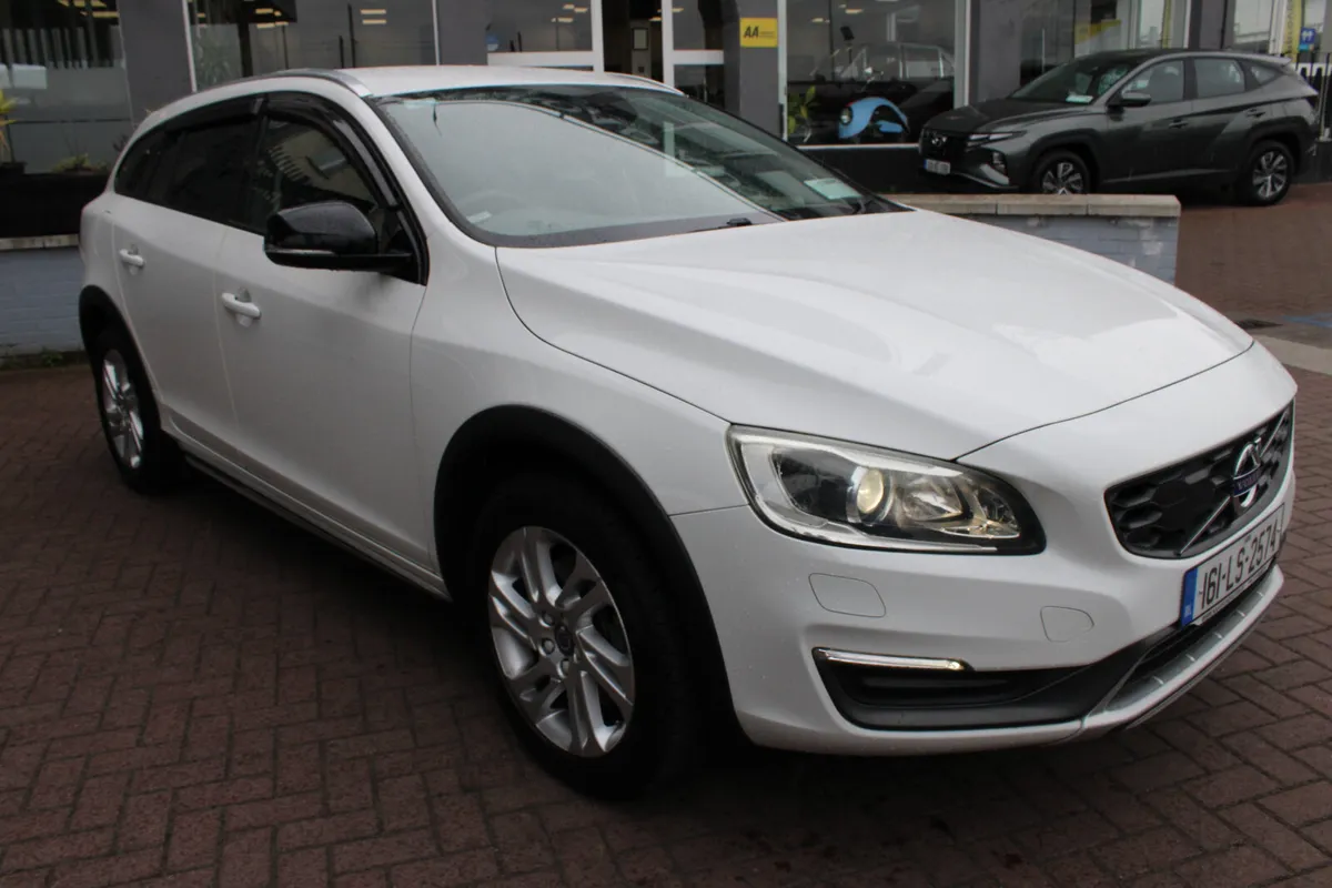 Volvo V60 2016 - Image 2