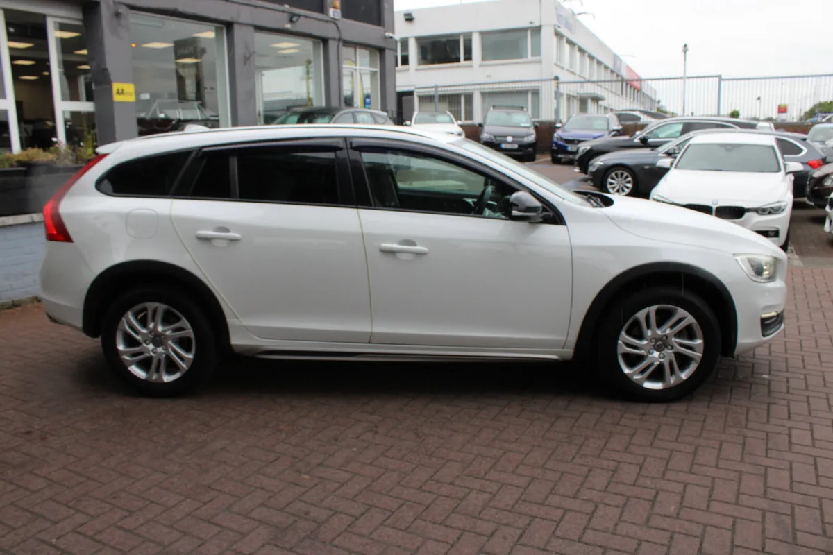 Volvo V60 2016 - Image 3