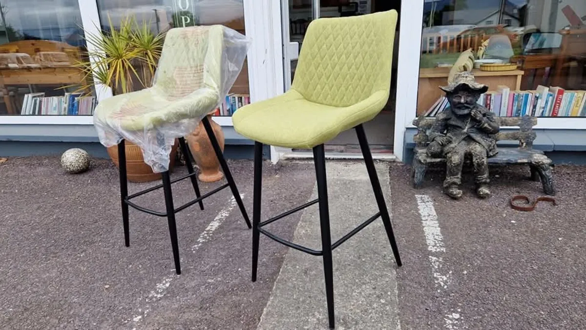 High Stools - Image 2