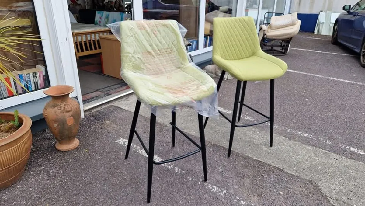 High Stools - Image 3