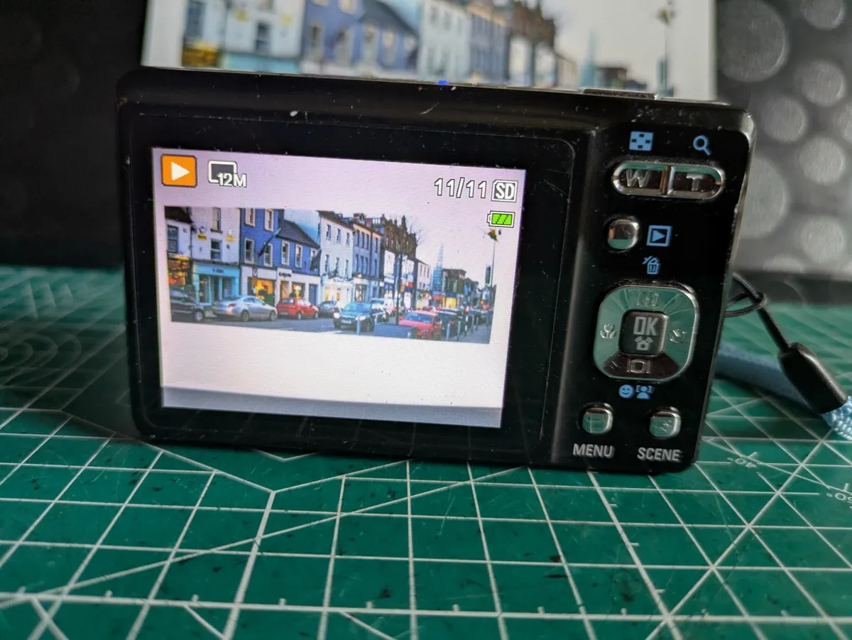 Medion 12MP CCD sensor pocket camera - Image 4