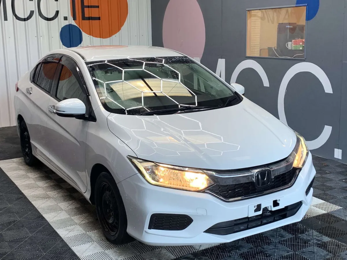 Honda Grace Honda Grace 1.5 Hybrid/33k KMS//Cruise - Image 1