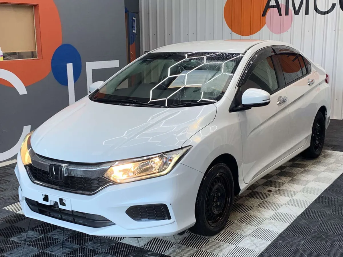Honda Grace Honda Grace 1.5 Hybrid/33k KMS//Cruise - Image 3