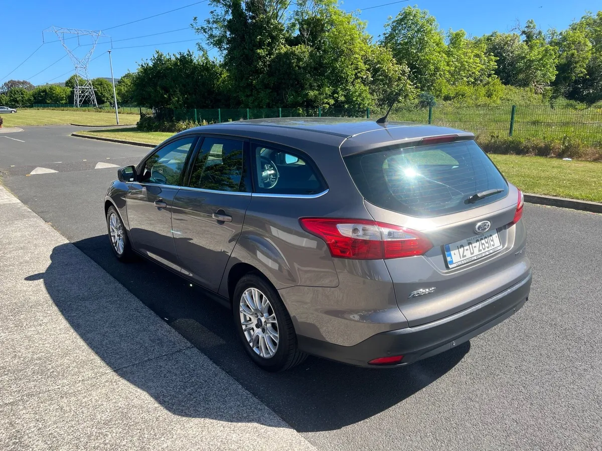 12 FORD FOCUS TITANIUM €5,950 low kms - Image 4