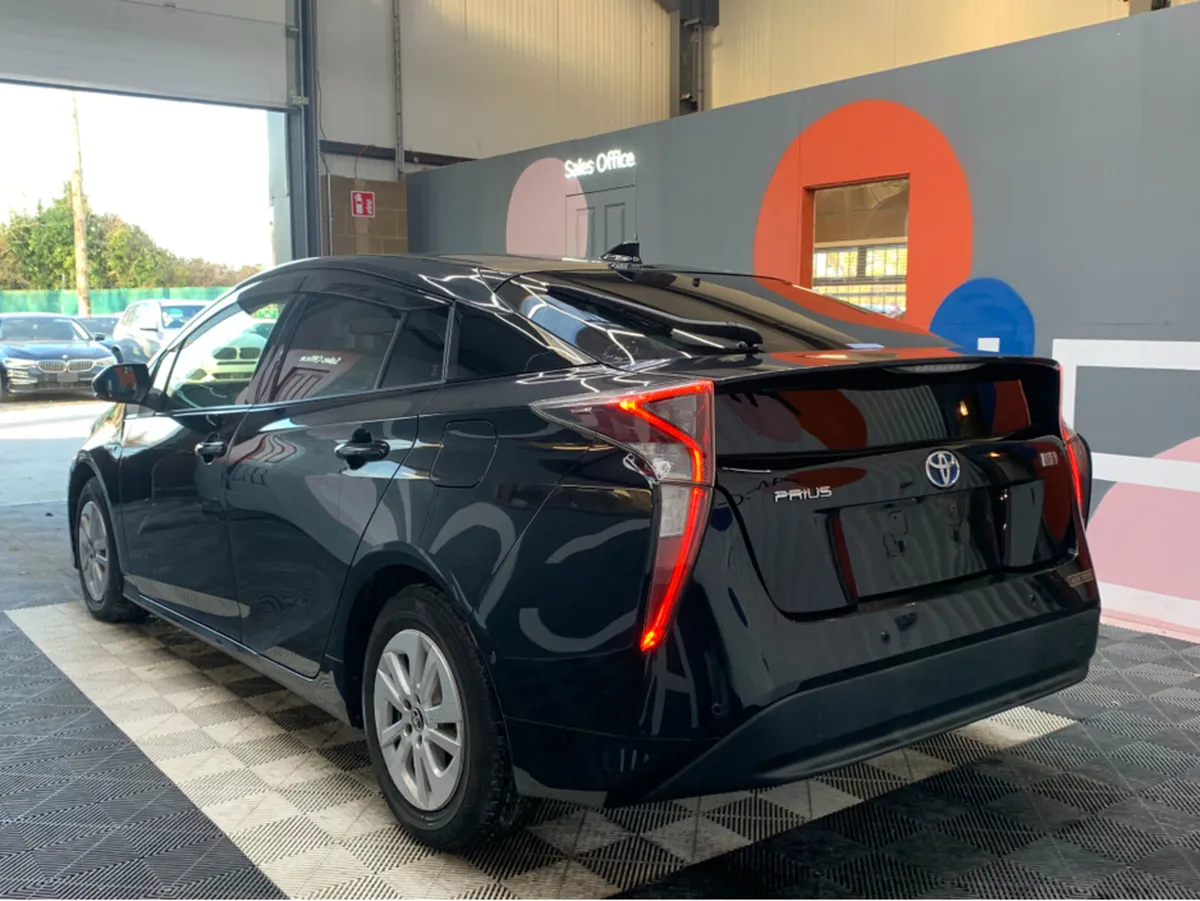 Toyota Prius AUTOMATIC 1.8 HYBRID / 88k KMs / Crui - Image 4