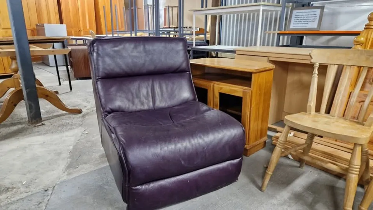 Lounger/Gaming Chair - Image 2